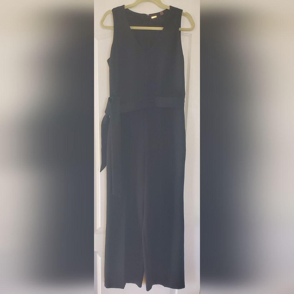 Tahari Black Sleeveless Wide-Leg Jumpsuit